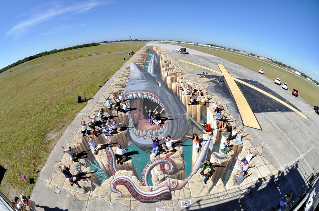 megladon shark with people